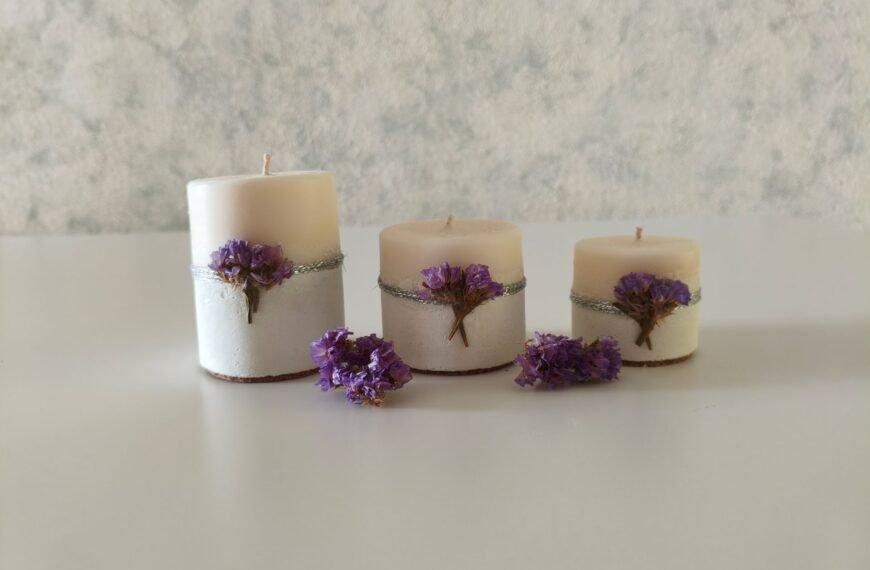 Soy candle with dried flowers